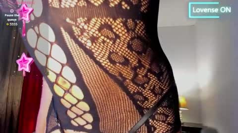 Snapshot of isis_shine chatting on April 2026 12:28:01 PM isis_shine online show from April 2026 12:28:01 PM