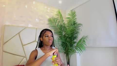 Snapshot of isisbrown_ chatting on October 2025 01:13:01 AM ISIS online show from October 2025 01:13:01 AM