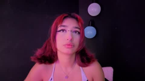 Isisjones18 online show from September 2025 05:20:01 AM