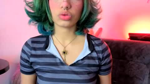 Isisjones18 online show from August 2026 11:28:02 PM
