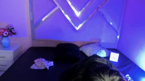 Snapshot of isisrousexx chatting on March 2025 02:41:01 AM isisrousexx online show from March 2025 02:41:01 AM