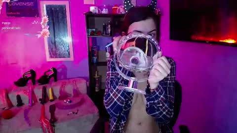 Snapshot of isisrousexx chatting on November 2025 02:55:01 AM isisrousexx online show from November 2025 02:55:01 AM