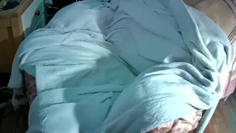 Iskarius online show from December 2024 04:39:02 PM