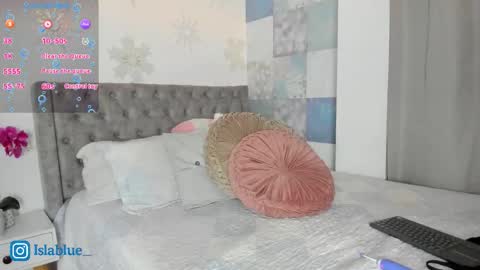 Isla Blue online show from February 2026 06:26:01 AM