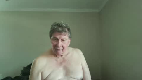island625103 online show from May 2026 07:00:01 PM