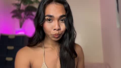 Alona online show from July 2026 10:56:02 PM
