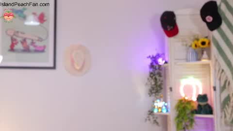 Lou  Peaches online show from June 2026 08:13:02 PM