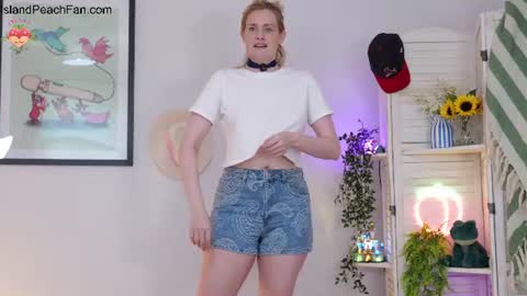 Lou  Peaches online show from June 2026 02:10:02 PM