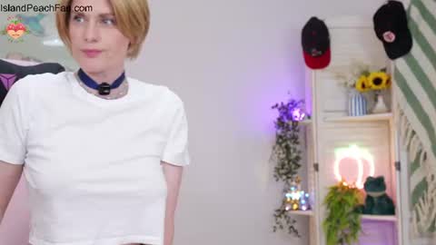 Lou  Peaches online show from July 2026 02:13:02 PM