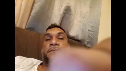 Snapshot of islandcouplelovers chatting on February 2025 01:40:01 AM Dee and hubby online show from February 2025 01:40:01 AM