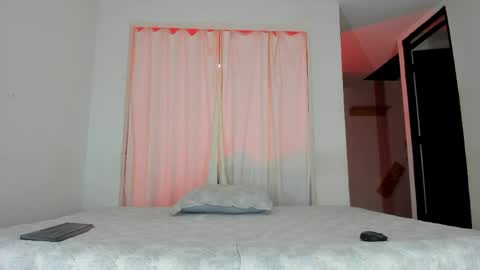 Isabella  online show from May 2026 07:27:01 AM