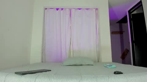 Isabella  online show from June 2026 10:42:02 AM