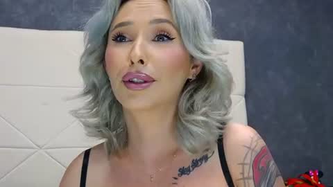 IssaSmyth online show from June 2026 07:00:01 AM