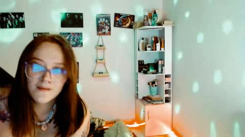 Yiz online show from December 2024 05:47:01 AM