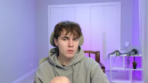 Snapshot of istairee chatting on January 2025 03:15:02 AM Maks online show from January 2025 03:15:02 AM