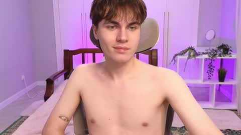 Snapshot of istairee chatting on January 2025 06:18:02 AM Maks online show from January 2025 06:18:02 AM