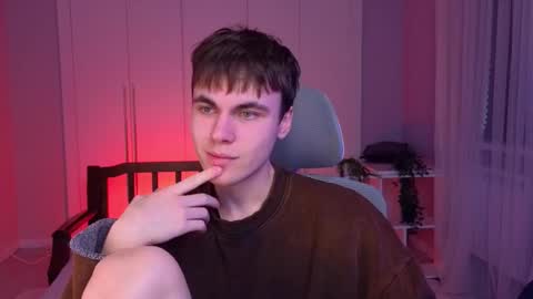 Snapshot of istairee chatting on January 2025 10:01:01 AM Maks online show from January 2025 10:01:01 AM