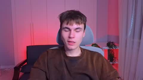 Snapshot of istairee chatting on January 2025 10:06:01 AM Maks online show from January 2025 10:06:01 AM