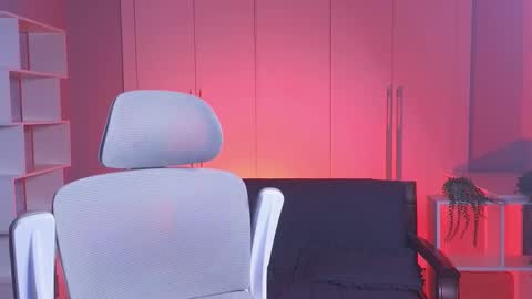 Snapshot of istairee chatting on January 2025 01:09:01 PM Maks online show from January 2025 01:09:01 PM