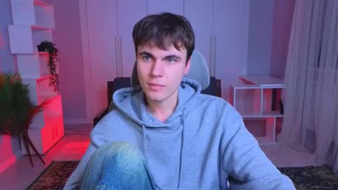 Snapshot of istairee chatting on February 2025 12:29:01 PM Maks online show from February 2025 12:29:01 PM