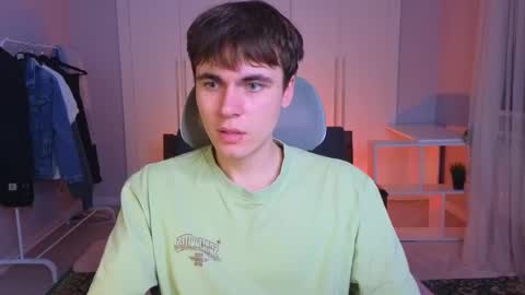 Snapshot of istairee chatting on February 2025 01:16:01 PM Maks online show from February 2025 01:16:01 PM