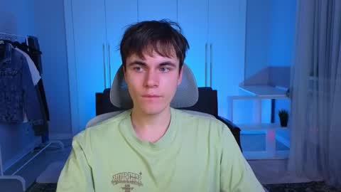 Snapshot of istairee chatting on February 2025 01:42:02 PM Maks online show from February 2025 01:42:02 PM