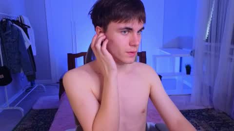 Snapshot of istairee chatting on February 2025 10:50:01 AM Maks online show from February 2025 10:50:01 AM