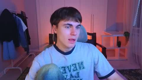 Snapshot of istairee chatting on March 2025 09:22:01 AM Maks online show from March 2025 09:22:01 AM