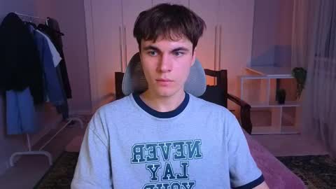 Snapshot of istairee chatting on March 2025 12:27:02 PM Maks online show from March 2025 12:27:02 PM