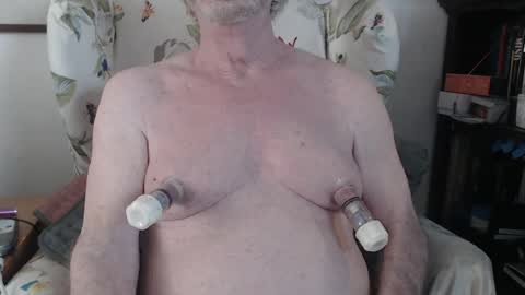 Snapshot of isubmissiveslut chatting on May 2026 06:36:01 PM ImYourBitch online show from May 2026 06:36:01 PM