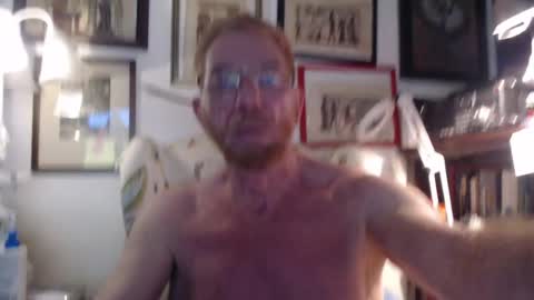 Snapshot of isubmissiveslut chatting on June 2026 05:43:02 AM ImYourBitch online show from June 2026 05:43:02 AM