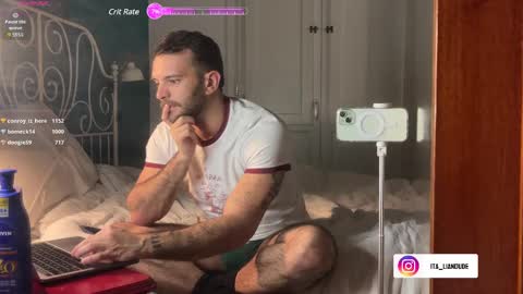 Snapshot of italian_stallion_big chatting on February 2025 10:20:02 PM italian_stallion_big online show from February 2025 10:20:02 PM