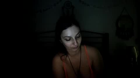 Snapshot of italiana25 chatting on April 2026 03:38:01 AM Bella Bloom online show from April 2026 03:38:01 AM
