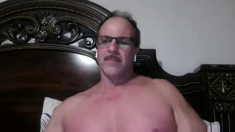 Snapshot of italianstud43 chatting on January 2026 01:31:02 AM Hot Italian online show from January 2026 01:31:02 AM