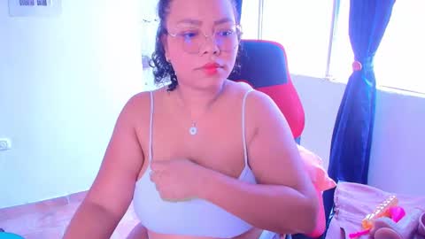 Sofia online show from February 2026 05:58:01 PM