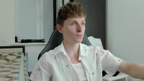 Ethan online show from November 2025 06:30:01 PM