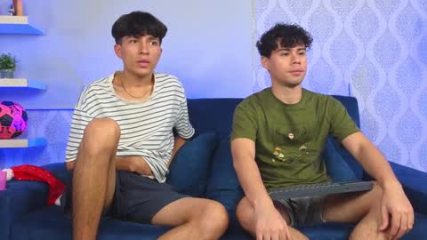 Snapshot of ithan_salvatore chatting on December 2024 10:39:02 PM Ithan and Friends online show from December 2024 10:39:02 PM