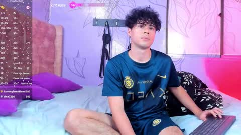 Snapshot of ithan_salvatore chatting on January 2025 10:19:01 PM Ithan and Friends online show from January 2025 10:19:01 PM