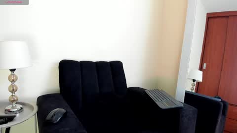 Angelica online show from April 2026 06:16:02 PM