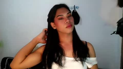 its_chloe20 online show from July 2026 12:23:01 PM