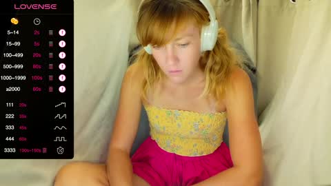 Lily online show from November 2025 04:34:02 AM