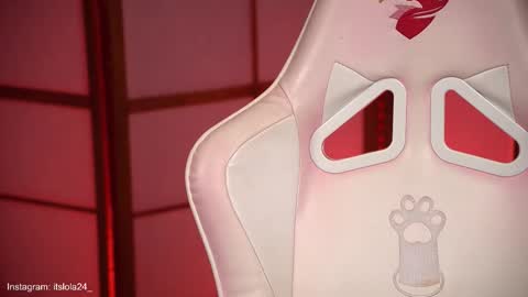 Snapshot of its_lola chatting on February 2026 01:27:01 AM online show from February 2026 01:27:01 AM