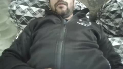 Snapshot of its_me_2323 chatting on April 2026 05:18:02 AM its_me_2323 online show from April 2026 05:18:02 AM