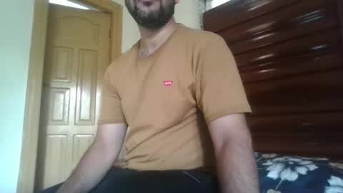 Snapshot of its_me_2323 chatting on May 2026 05:35:02 AM its_me_2323 online show from May 2026 05:35:02 AM