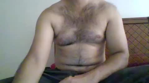 Snapshot of its_me_2323 chatting on June 2026 05:53:02 AM its_me_2323 online show from June 2026 05:53:02 AM