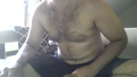 Snapshot of its_me_2323 chatting on July 2026 07:02:02 AM its_me_2323 online show from July 2026 07:02:02 AM