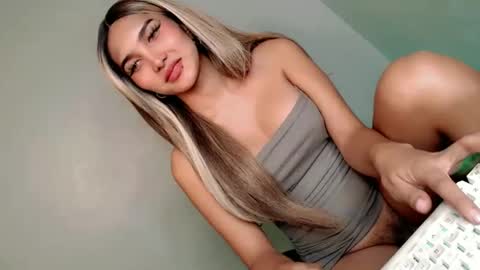 Bella online show from January 2025 11:44:02 AM