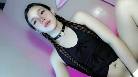 EZZIE online show from September 2025 01:44:01 AM