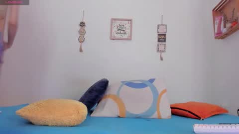 Miley hurtado online show from December 2025 03:17:02 PM