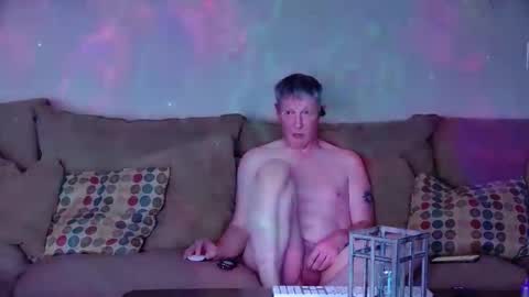 Snapshot of itsallaboutme68 chatting on May 2026 06:52:01 AM Just John online show from May 2026 06:52:01 AM